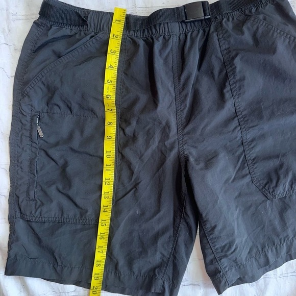 EUC Men’s Large Eddie Bauer Dark Gray Nylon Hiking Cargo Shorts - Picture 6 of 7